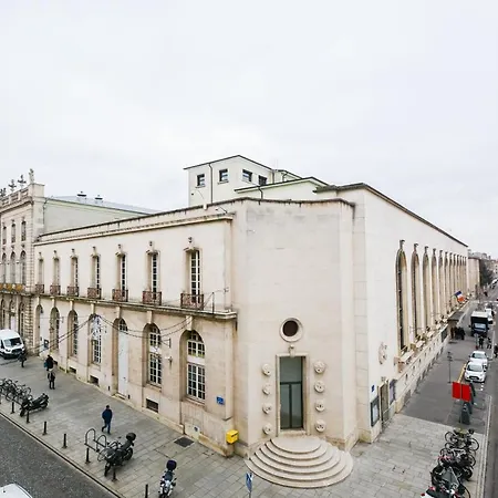 16 Rue Des Dominicains